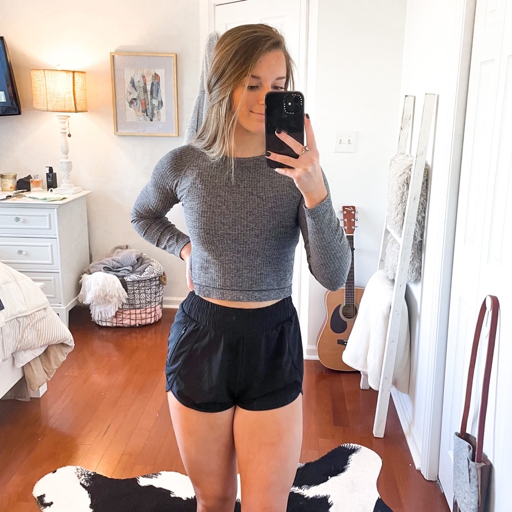 Grey cropped workout top